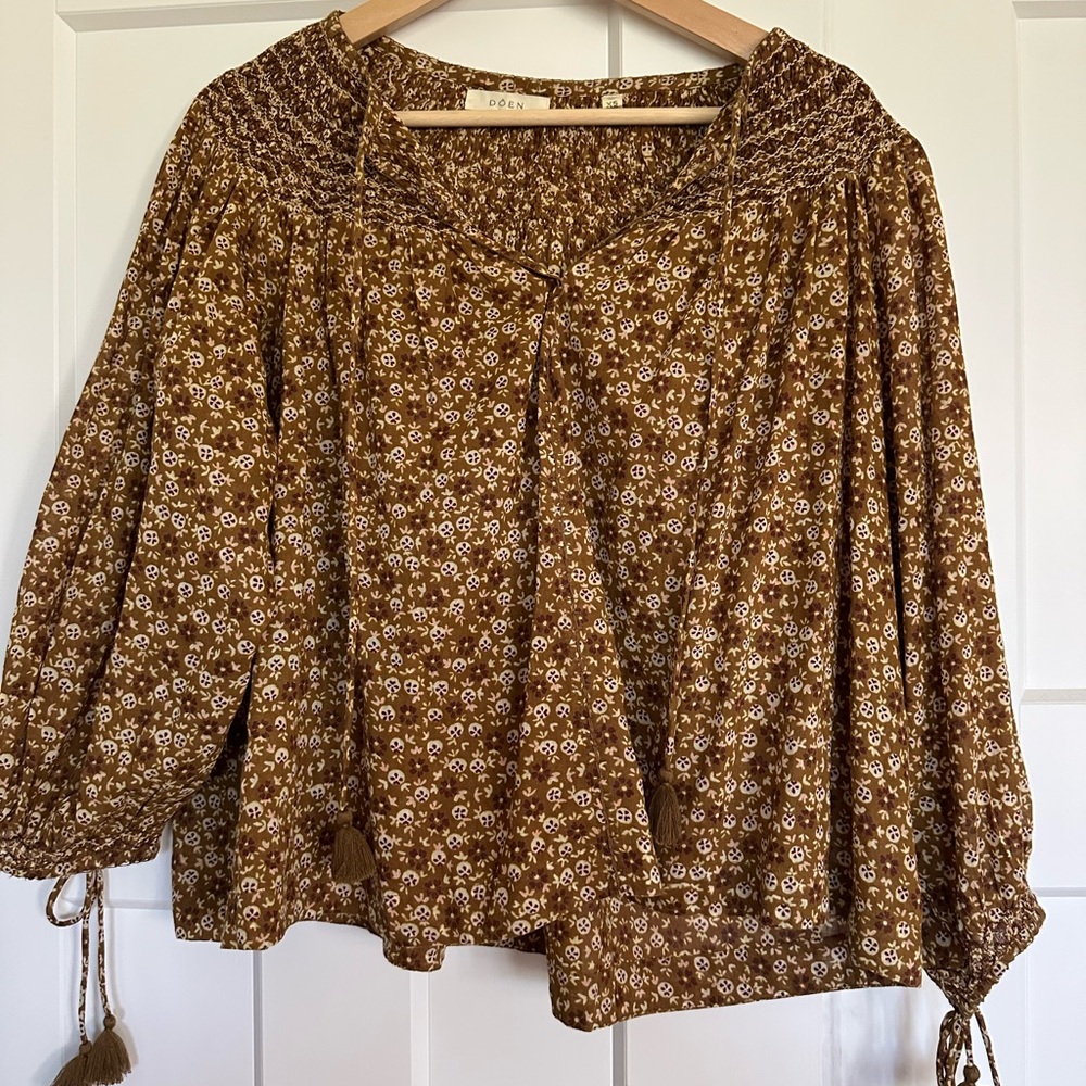Doen Artiste Top Golden Mesa Floral Print